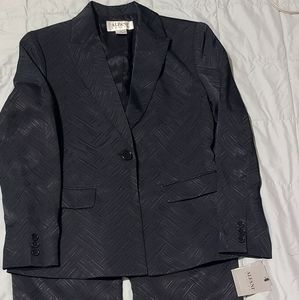 Suit